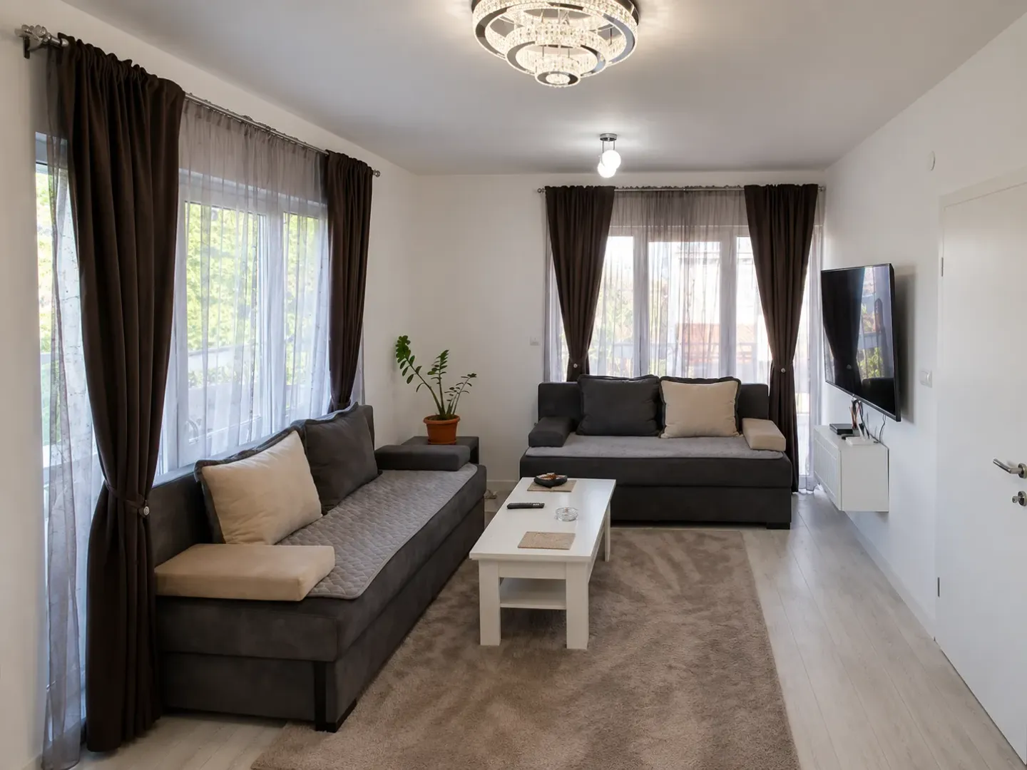 Rent, house, 260m², Donji Kokoti, Podgorica
