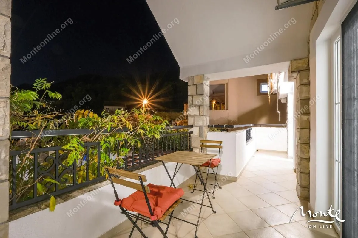 Prodaja, kuća, 198m², Tivat, Crna Gora
