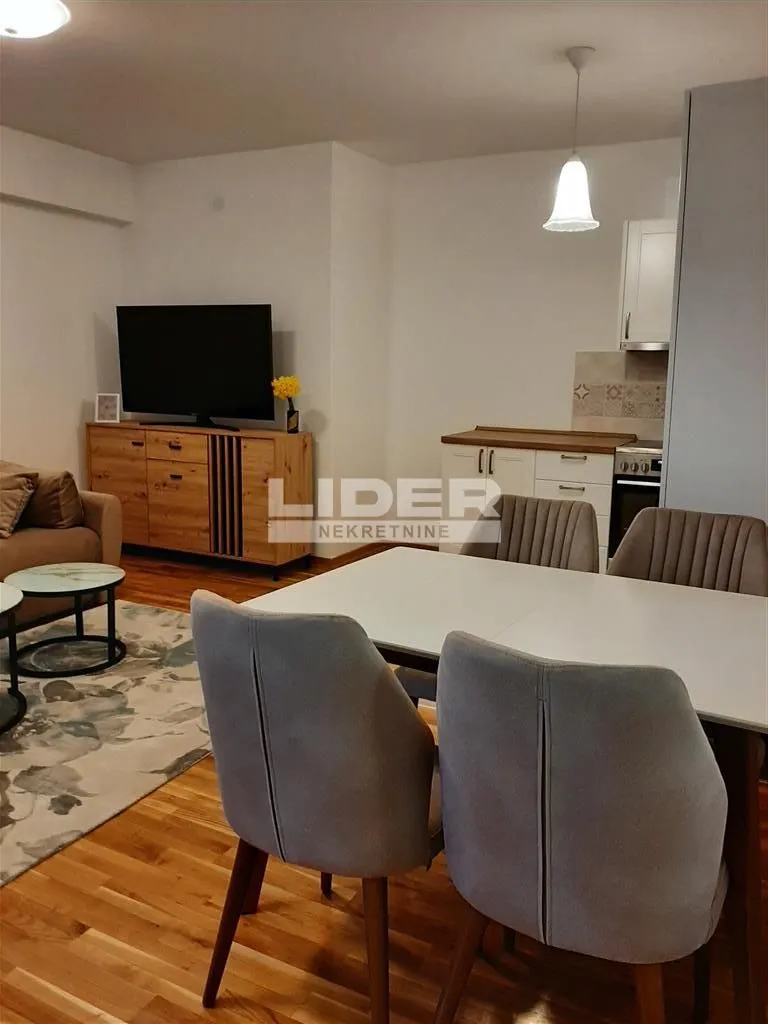 Rent, two bedroom apartment, 58m², Hala Pionir, Palilula Sve Podlokacije