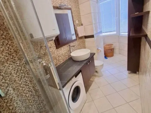 Izdavanje, dvosoban stan, 65m², City Kvart, Podgorica - image 2