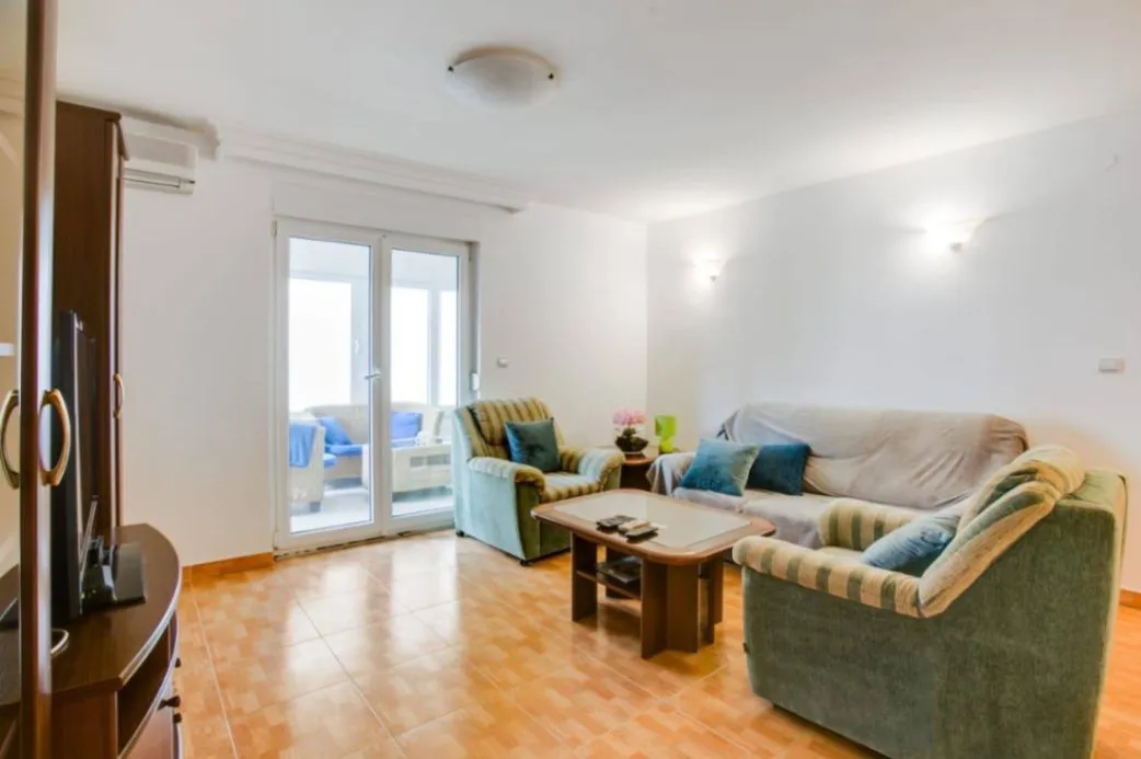 Prodaja, dvosoban stan, 65m², Centar, Budva
