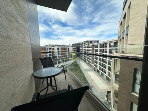 Izdavanje, dvosoban stan, 83m², Kod Capital Plaze, Podgorica - image 8