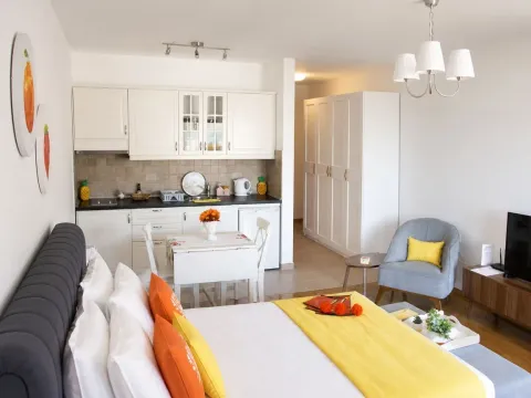 Rent, studio apartment, 40m², Bečići, Budva - image 5