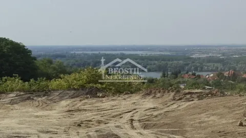 Zemljište in Višnjica