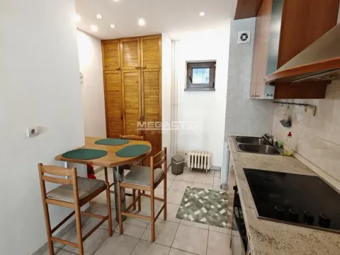 Izdavanje, trosoban stan, 91m², Vračar Sve Podlokacije, Beograd - image 9