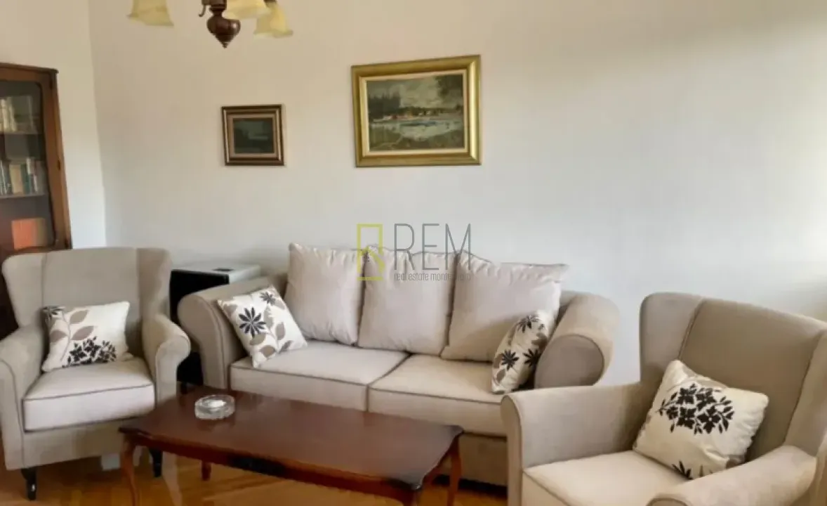 Prodaja, dvosoban stan, 65m², Drpe Mandića, Podgorica