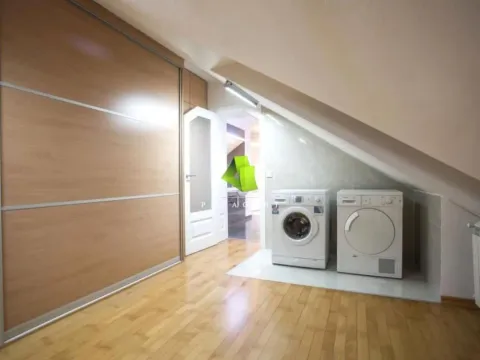 Rent, one bedroom apartment, 160m², Medijana, Niš - image 10