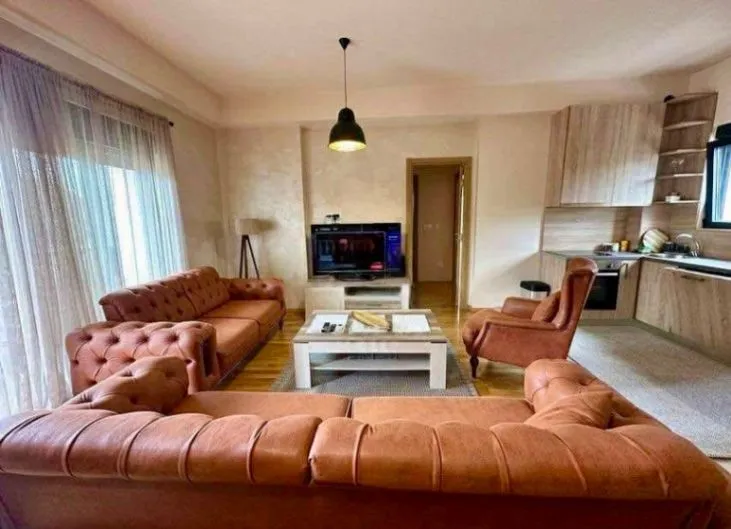 Izdavanje, dvosoban stan, 80m², Preko Morače, Podgorica