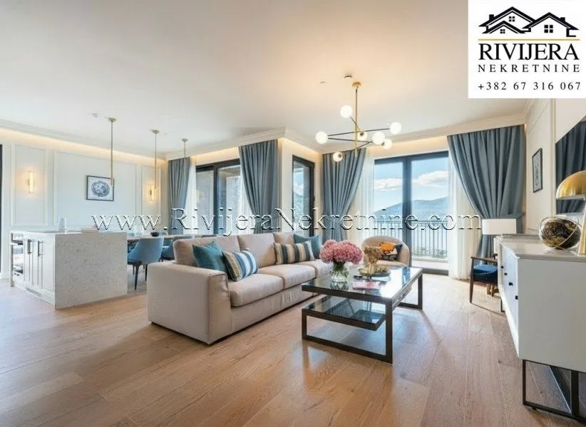 Prodaja, trosoban stan, 185m², Risan, Kotor