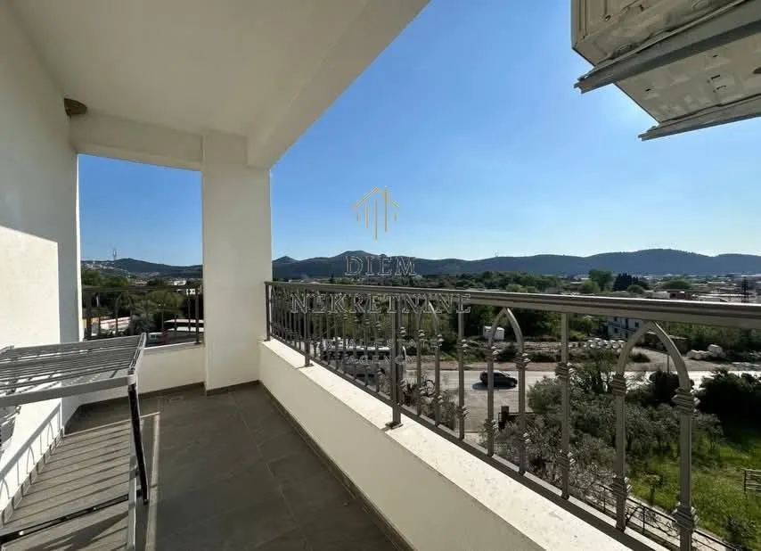 Rent, one bedroom apartment, 45m², Čeluga, Bar