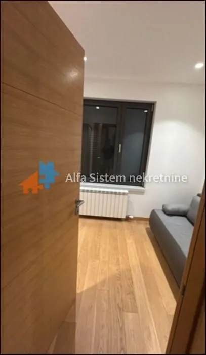 Izdavanje, dvosoban stan, 65m², Stari Grad, Beograd