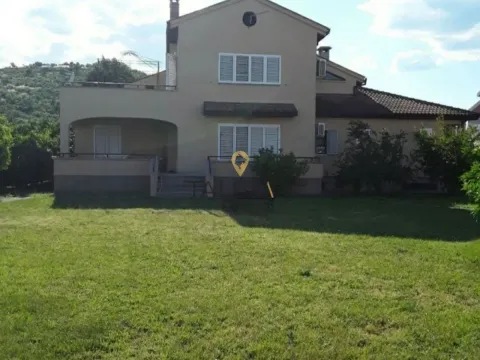 Izdavanje, kuća, 500m², Donja Gorica, Podgorica