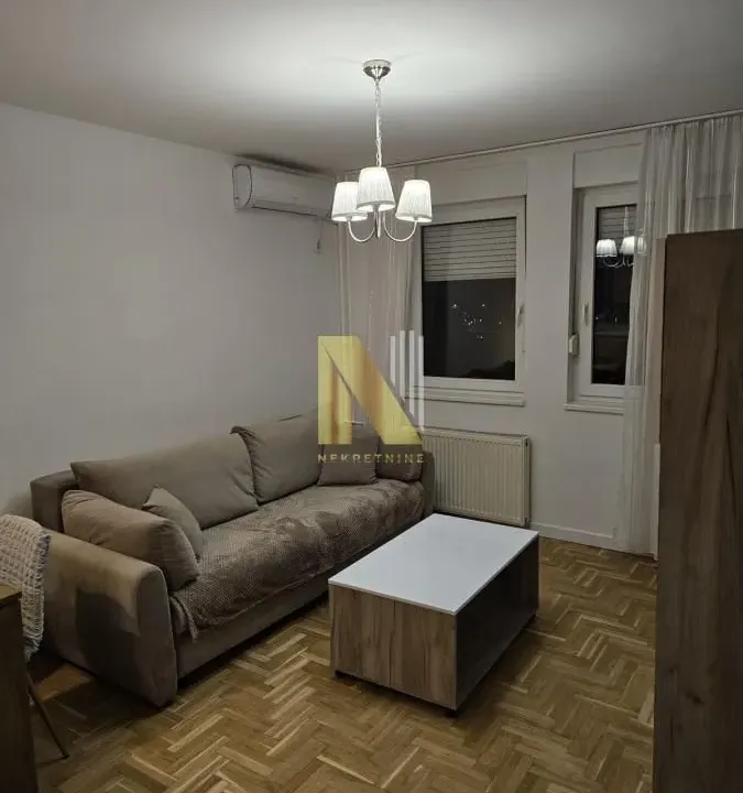 Prodaja, jednosoban stan, 40m², Nova Detelinara, Novi Sad Sve Podlokacije