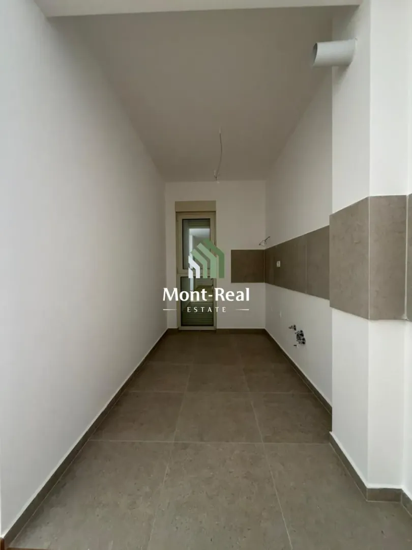 Prodaja, dvosoban stan, 65m², Centar, Budva