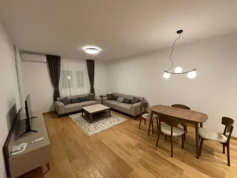 Izdavanje, dvosoban stan, 76m², City Kvart, Podgorica - image 2