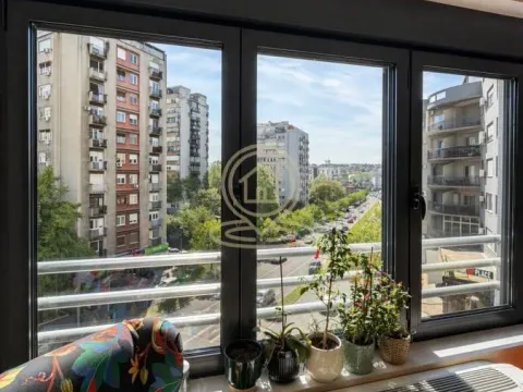 Sale, three bedroom apartment, 69m², Južni Bulevar, Vračar Sve Podlokacije - image 13