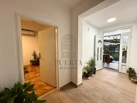 Izdavanje, dvosoban stan, 80m², Dalmatinska ulica, Podgorica - image 9