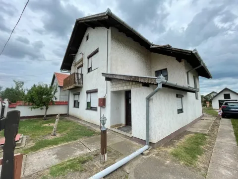 Sale, house, 250m², Žitište, Zrenjanin - image 2