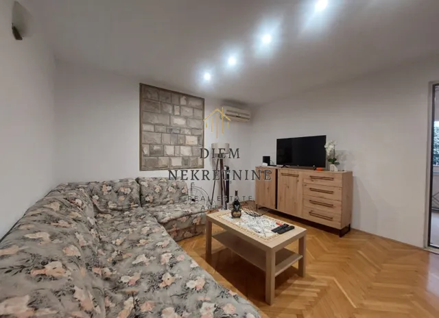 Izdavanje, dvosoban stan, 60m², Seljanovo, Tivat