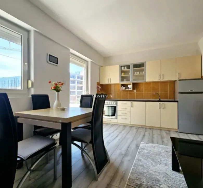 Izdavanje, jednosoban stan, 50m², Rozino, Budva