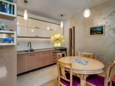 Prodaja, dvosoban stan, 72m², City Kvart, Podgorica - image 2