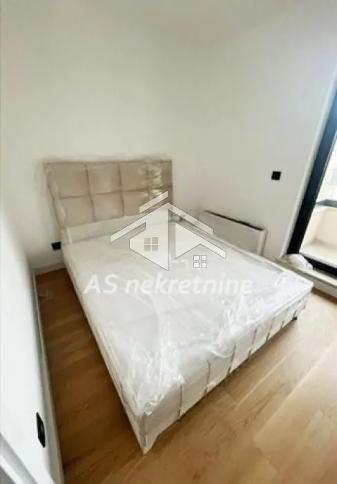 Izdavanje, stan, 66m², Čukarica, Beograd