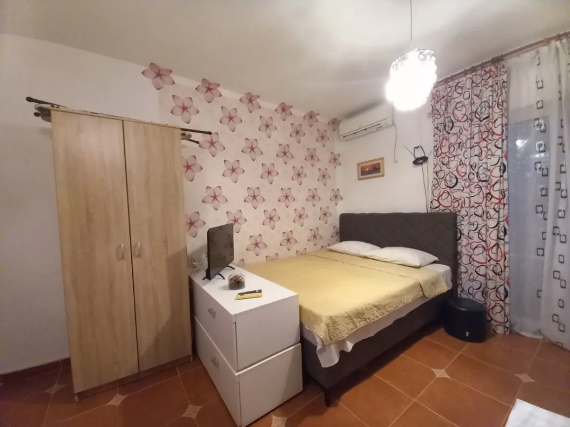 Daily-rent, studio apartment, 30m², Rozino, Budva