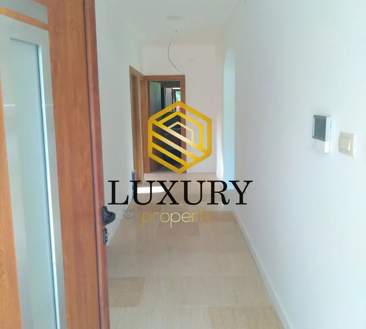 Izdavanje, kuća, 140m², Velje Brdo, Podgorica