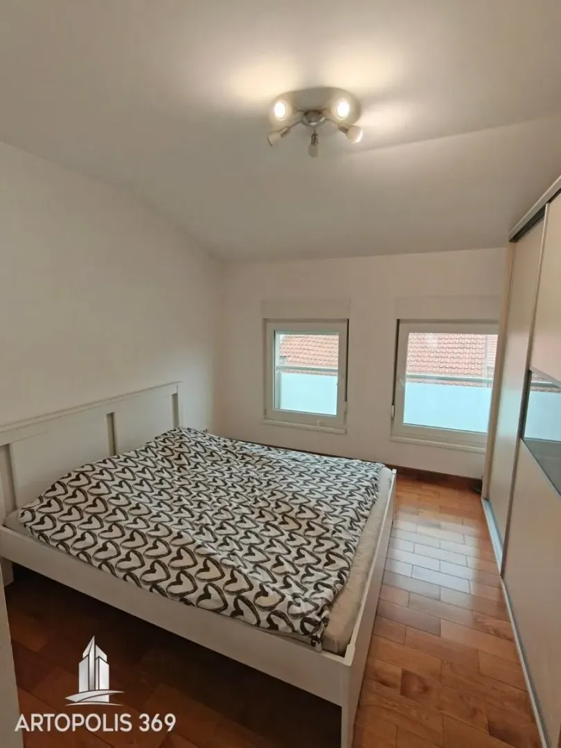 Prodaja, trosoban stan, 81m², Zemun Sve Podlokacije, Beograd