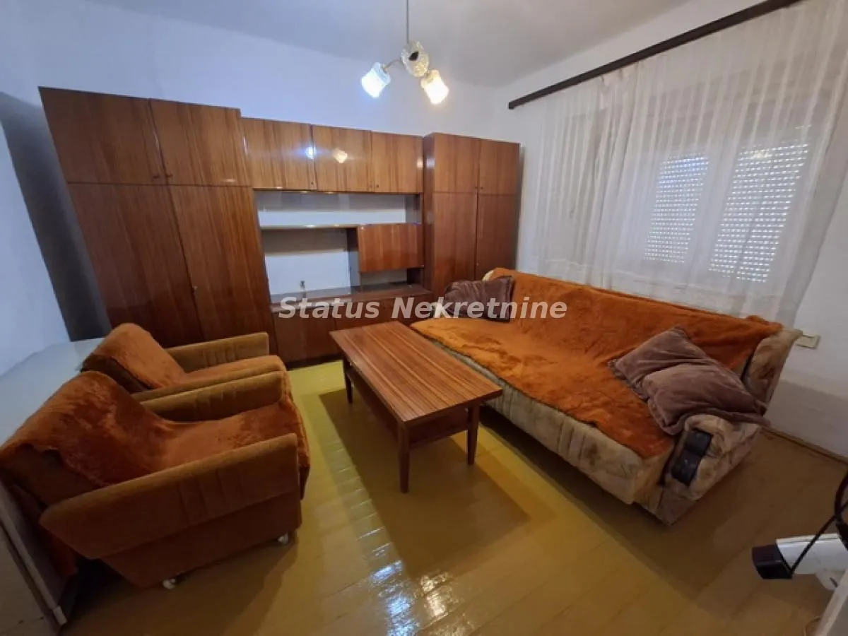 Prodaja, kuća, 257m², Mali Idjoš, Srbija