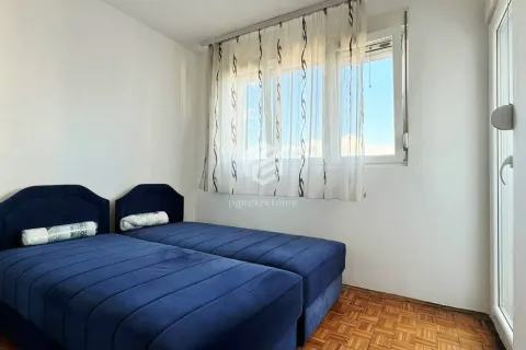 Izdavanje, dvosoban stan, 61m², Momišići, Podgorica - image 8