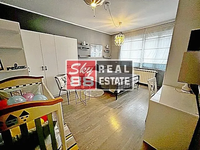 Prodaja, trosoban stan, 80m², Stari Grad, Beograd