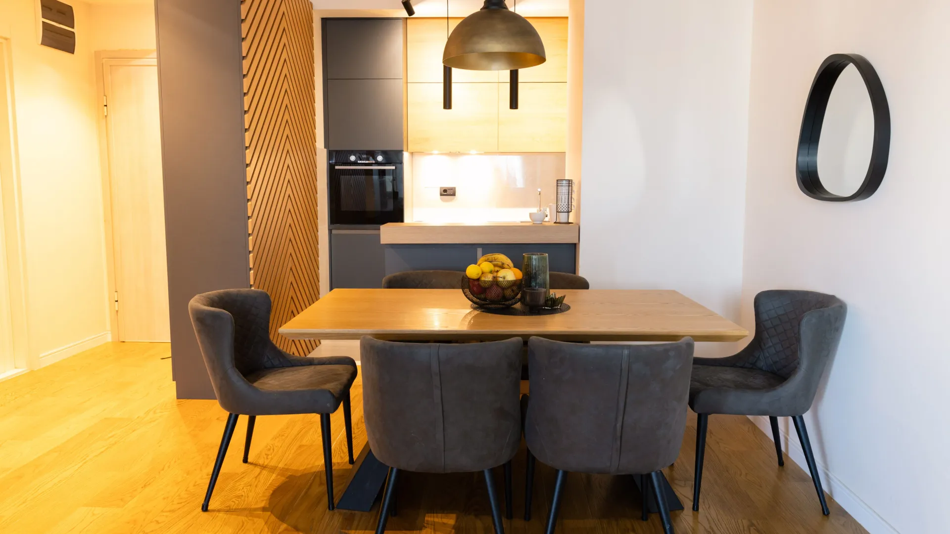 Rent, one bedroom apartment, 52m², Centar, Bar