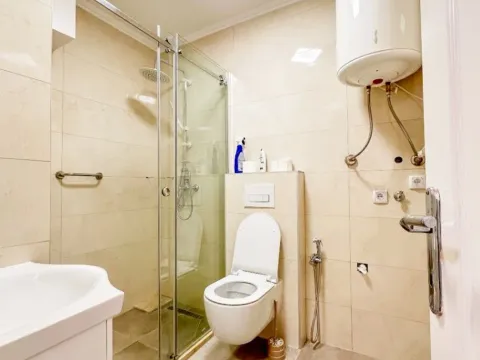 Izdavanje, dvosoban stan, 90m², Centar, Podgorica - image 6