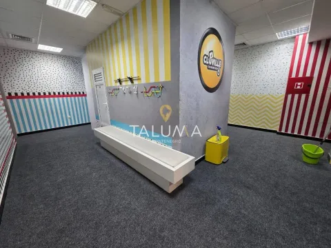 Sale, office space, 375m², Momišići, Podgorica - image 12