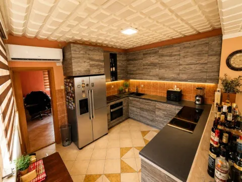 Sale, house, 250m², Kosić, Danilovgrad - image 3