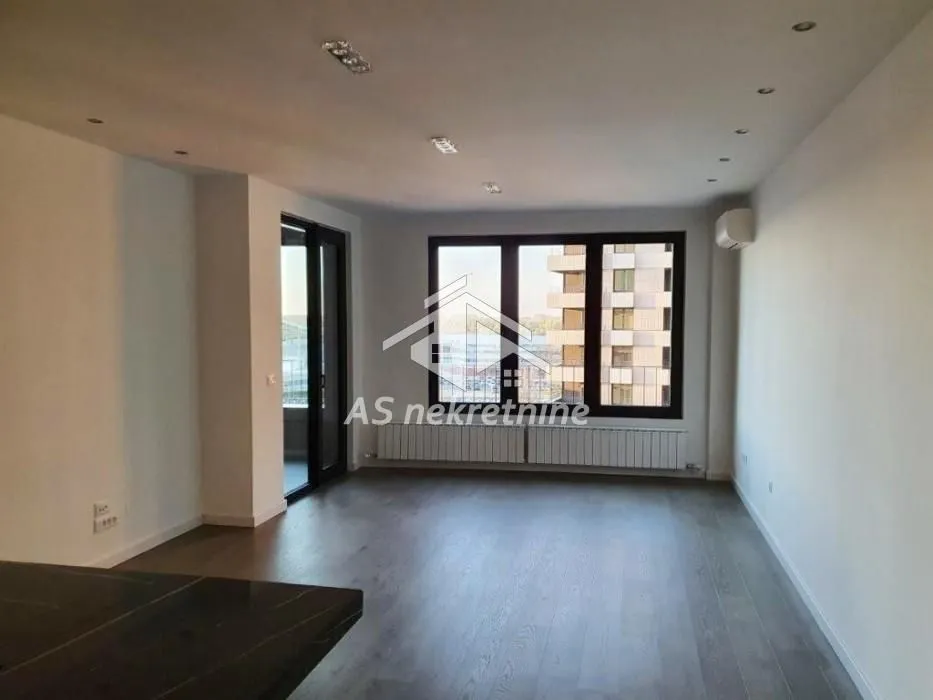 Rent, four bedroom apartment, 125m², Stari Grad, Beograd