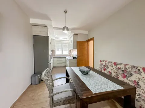 Rent, three bedroom apartment, 150m², Zabjelo, Podgorica - image 8