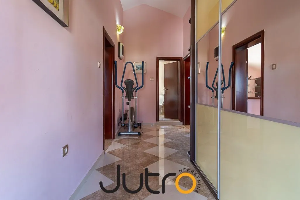 Rent, apartment, 80m², Dalmatinska ulica, Podgorica