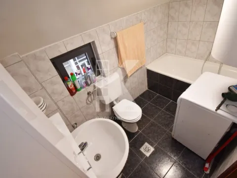 Izdavanje, jednosoban stan, 71m², Vezirov Most, Podgorica - image 6