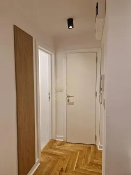 Izdavanje, dvosoban stan, 40m², Stari Grad, Beograd - image 22