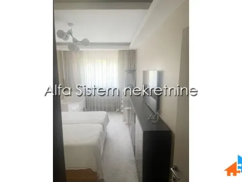 Izdavanje, trosoban stan, 60m², Kluz, Zvezdara Sve Podlokacije - image 18