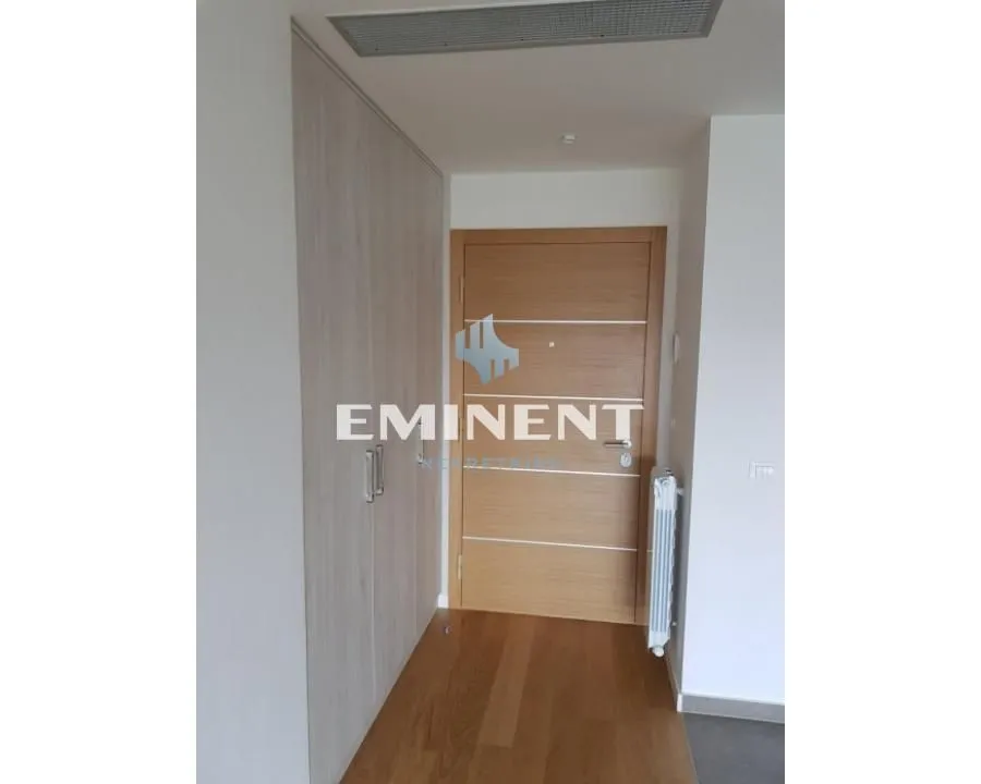 Izdavanje, trosoban stan, 88m², Savski Venac, Beograd