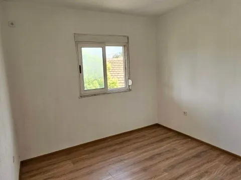 Izdavanje, dvosoban stan, 70m², Podgorica, Crna Gora - image 3