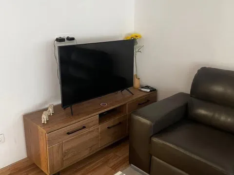 Rent, one bedroom apartment, 45m², Centar, Tivat - image 10