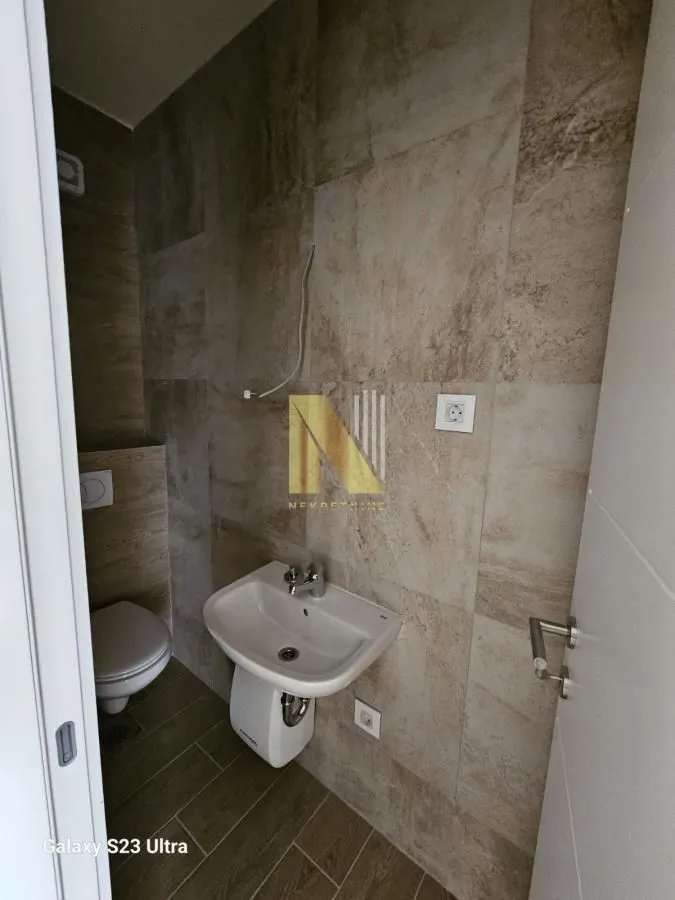 Izdavanje, dvosoban stan, 44m², Grbavica, Novi Sad Sve Podlokacije
