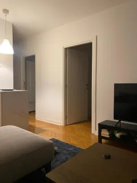 Izdavanje, trosoban stan, 44m², Novi Beograd Blok 1 Fontana, Novi Beograd Sve Podlokacije - image 8