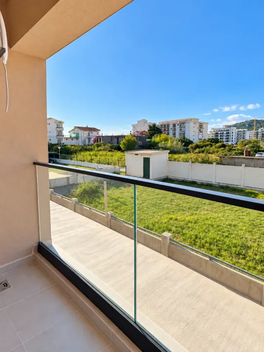 Prodaja, jednosoban stan, 35m², Centar, Bar