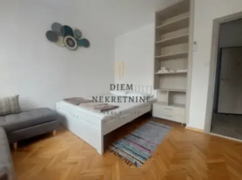 Izdavanje, garsonjera, 30m², Centar, Tivat - image 2