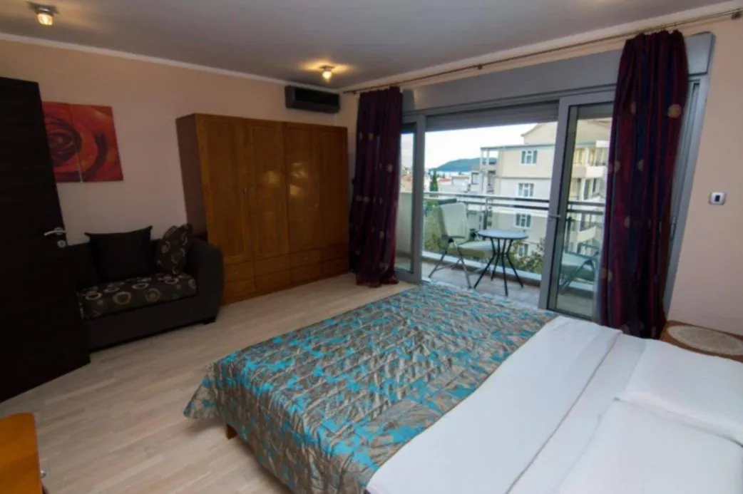 Rent, house, 300m², Budva, Crna Gora